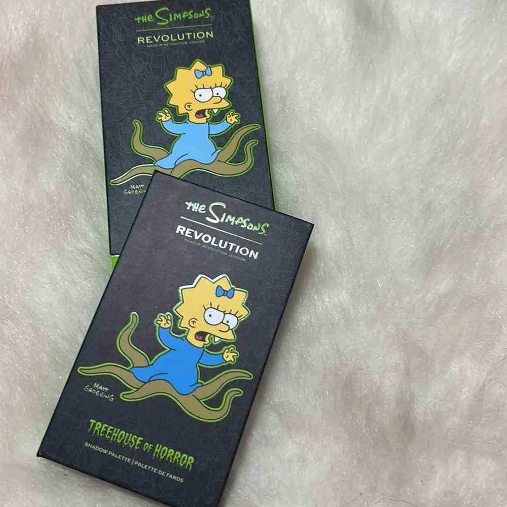 Revolution The Simpsons Mini Eyeshadow Palette Alien Maggie
